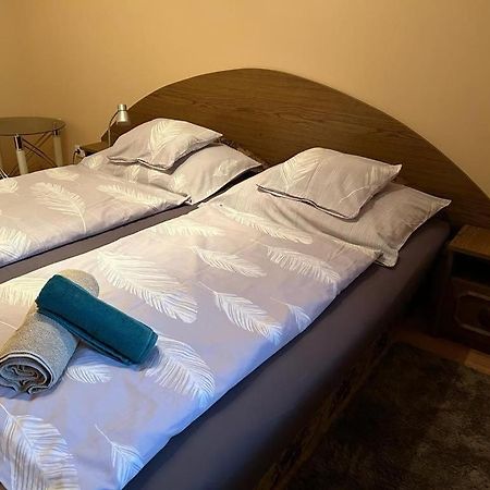 Rehab Apartment เฮวิซ ภายนอก รูปภาพ