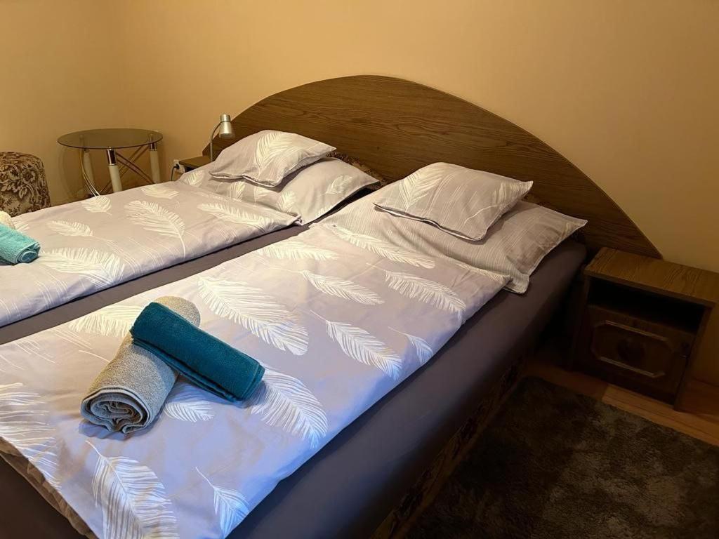 Rehab Apartment เฮวิซ ภายนอก รูปภาพ