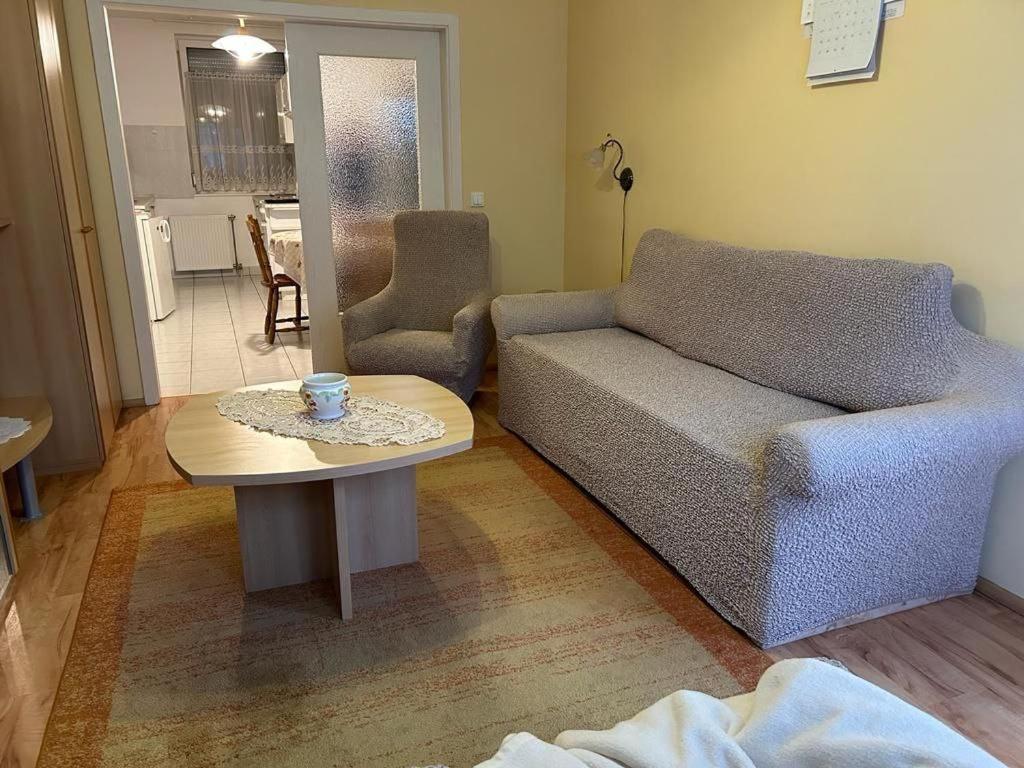 Rehab Apartment เฮวิซ ภายนอก รูปภาพ