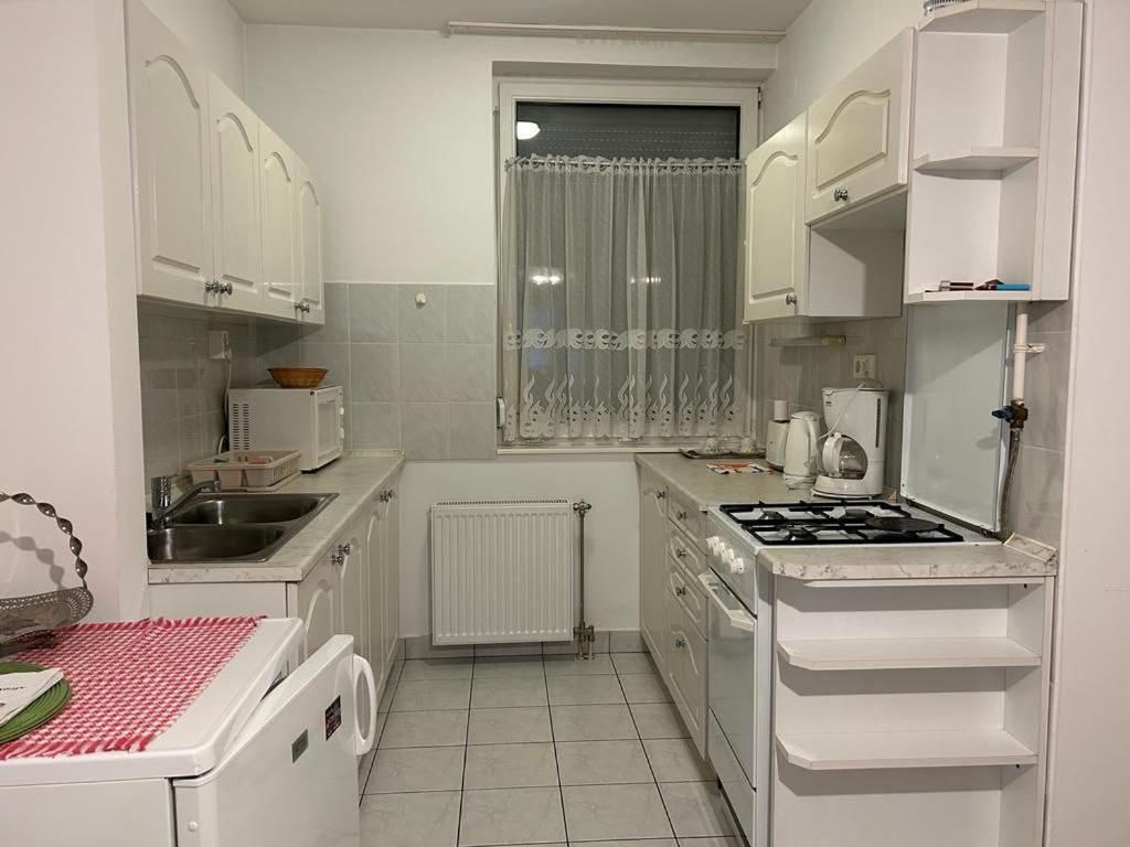 Rehab Apartment เฮวิซ ภายนอก รูปภาพ