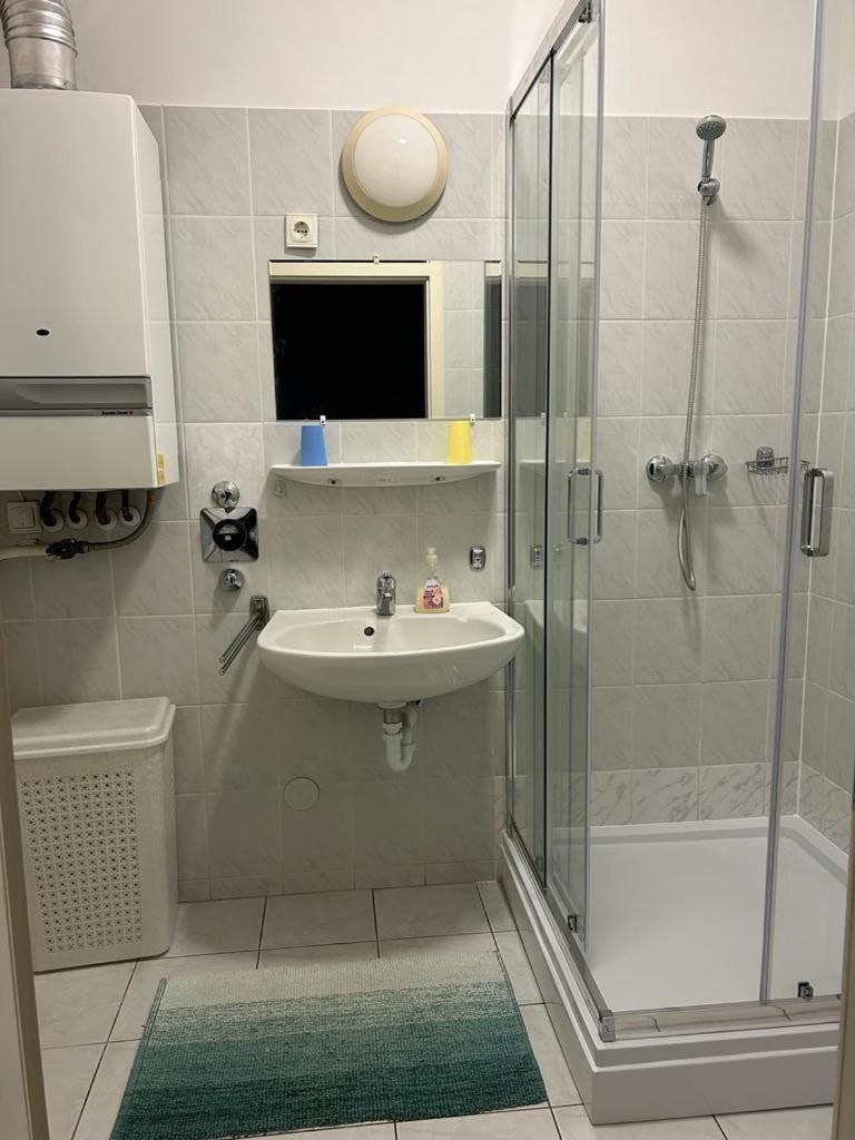 Rehab Apartment เฮวิซ ภายนอก รูปภาพ